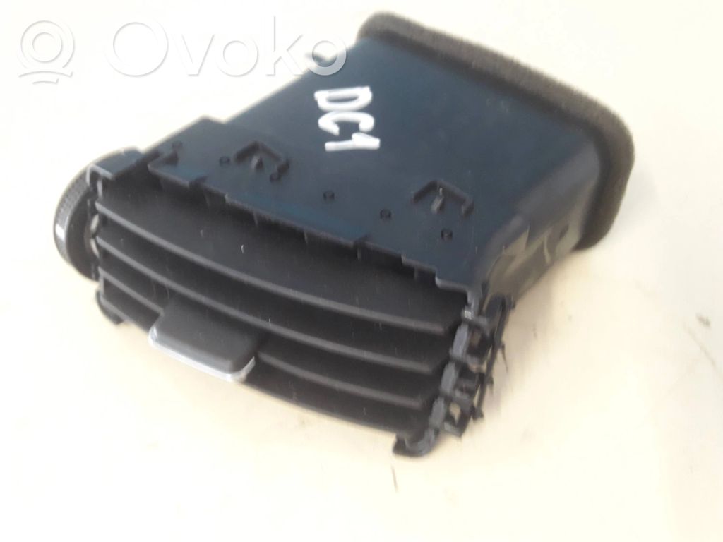 Toyota Corolla Verso AR10 Dash center air vent grill 