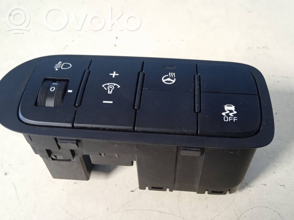 KIA Carens III Przyciski multifunkcyjne 