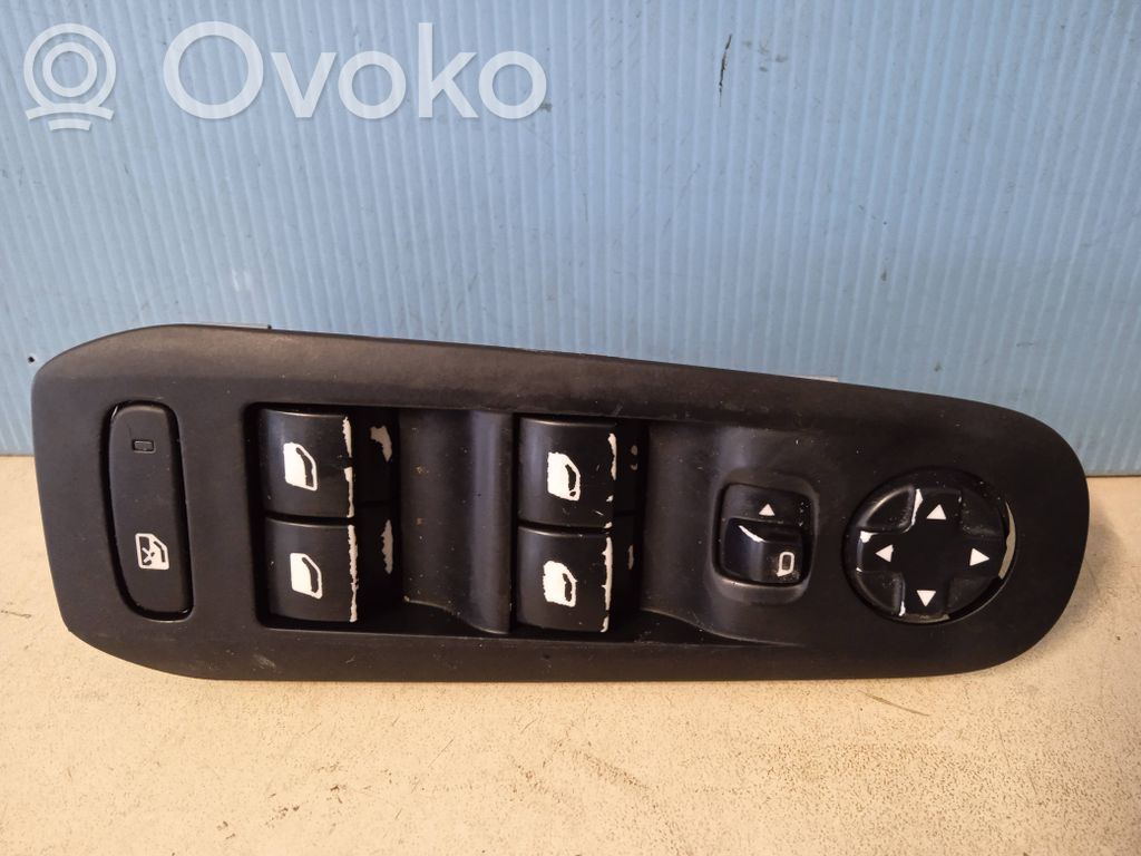 Peugeot 308 Electric window control switch 