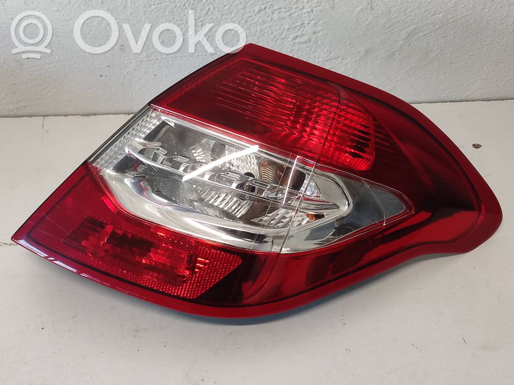 Citroen C4 II Rückleuchte Heckleuchte 