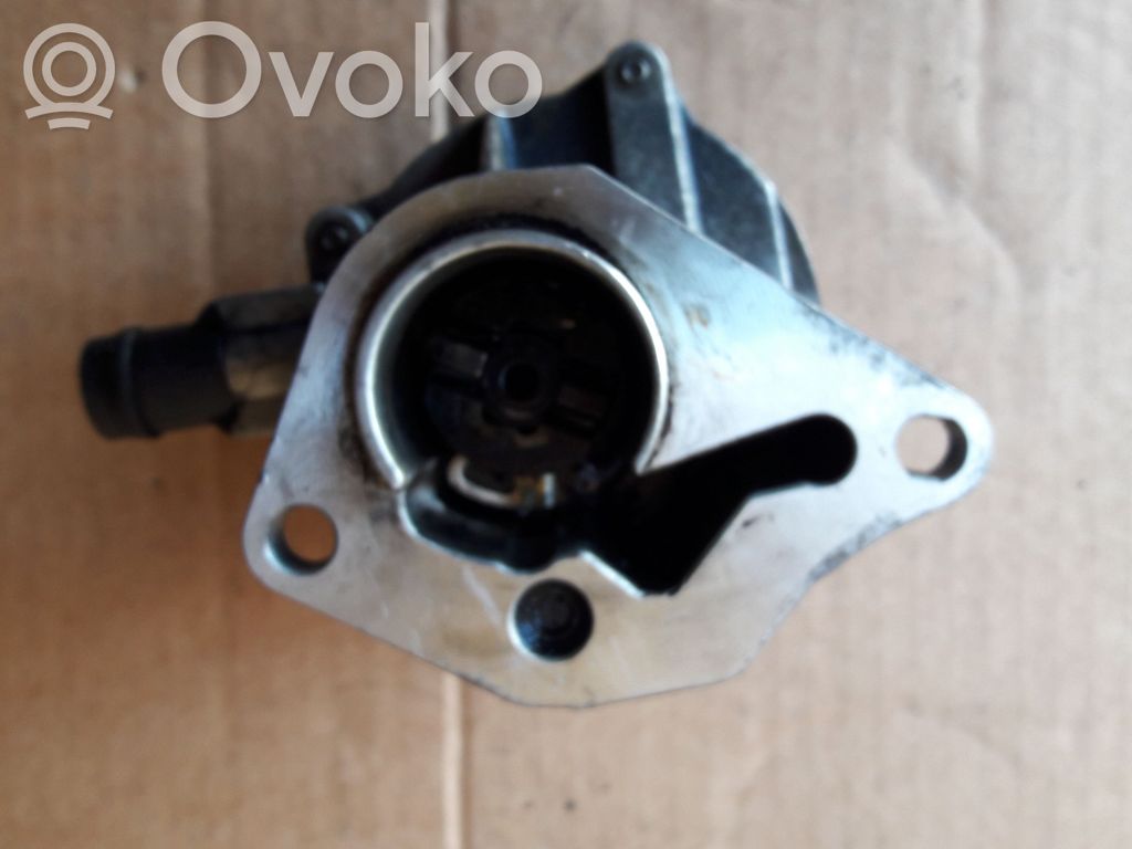 Renault Megane II Vacuum pump 