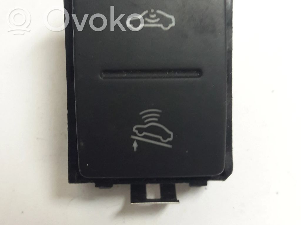 Volkswagen PASSAT B6 Alarm switch 