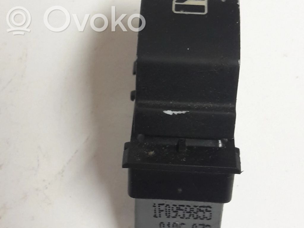 Volkswagen PASSAT B6 Electric window control switch 