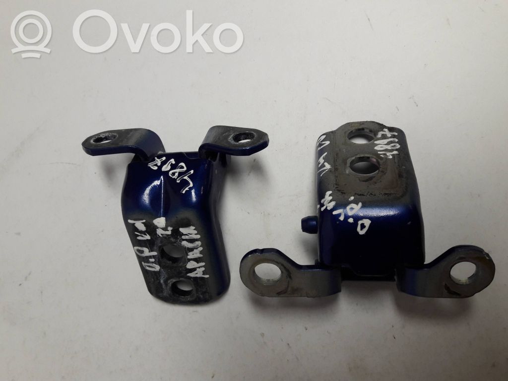 Renault Kadjar Front door hinge set 