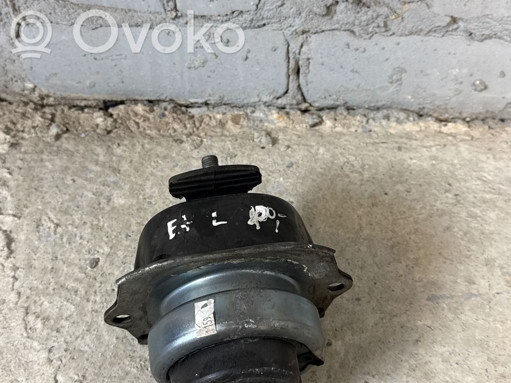 BMW X5 E70 Engine mount bracket 