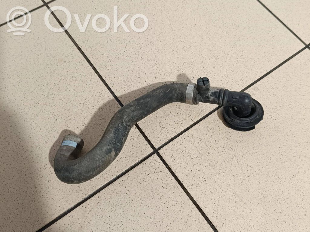 Audi A8 S8 D3 4E Engine coolant pipe/hose 
