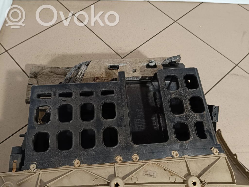 Audi A8 S8 D3 4E Mantu nodalījuma komplekts 