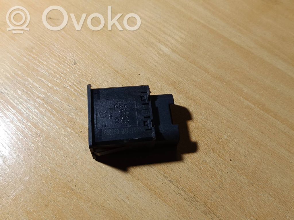 Volkswagen Jetta V Passenger airbag on/off switch 
