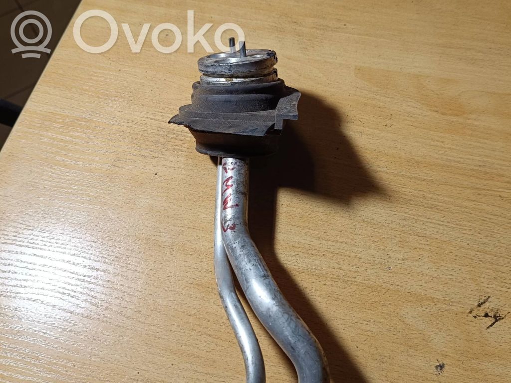 Ilmastointilaitteen putki (A/C)   6908907