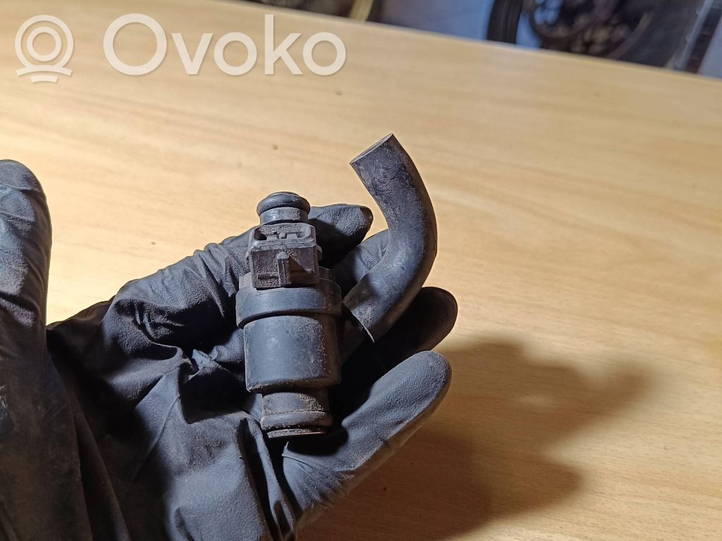 BMW 3 E46 Fuel injector 