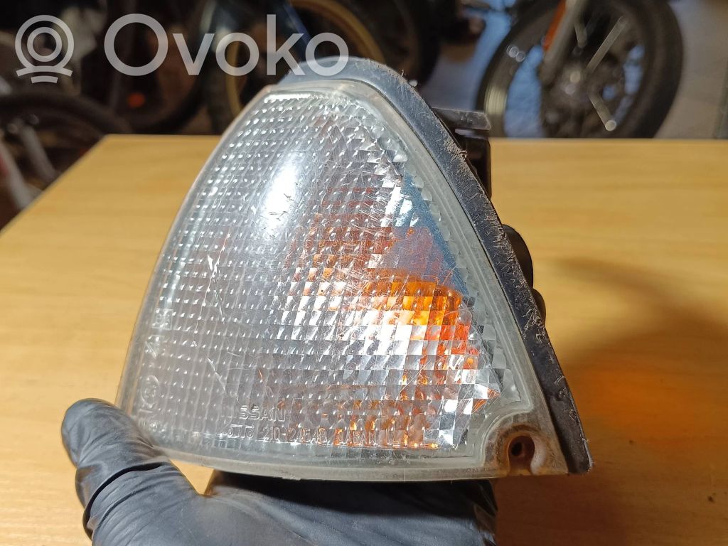 Nissan Primera Front indicator light 