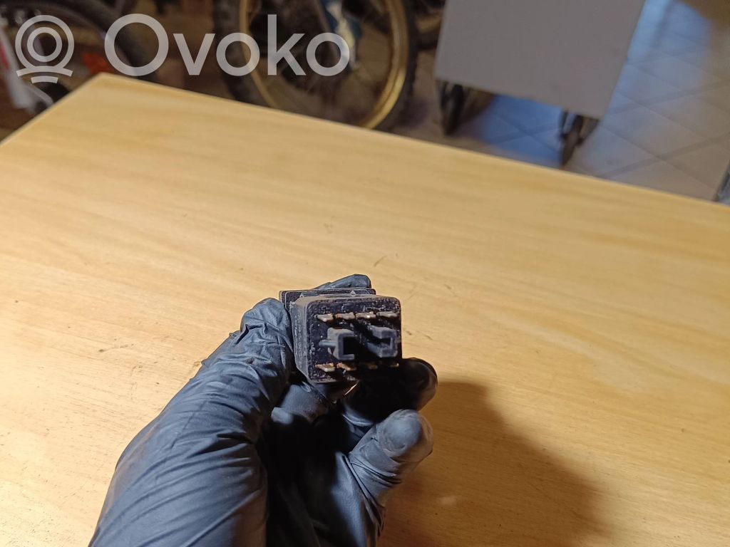 Saab 9000 CS Fog light switch 