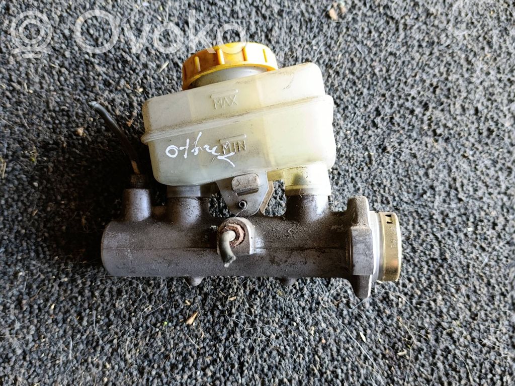 Master brake cylinder