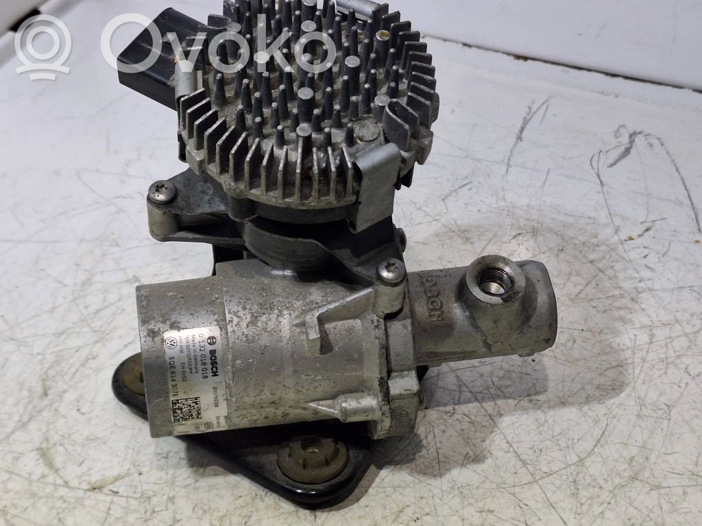 Audi A3 S3 8V Główny cylinder hamulca 