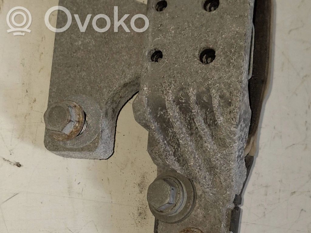 Opel Astra K Wspornik / Mocowanie silnika 