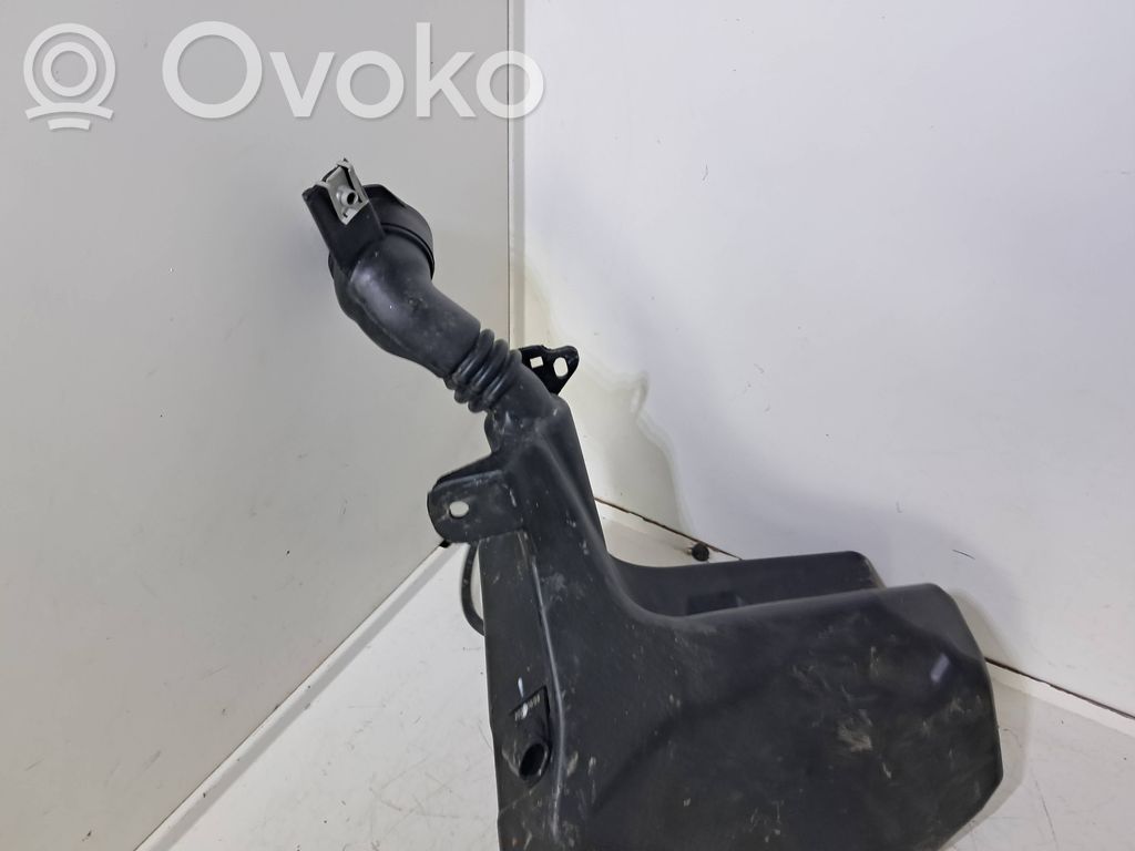 Tesla Model 3 Tuulilasinpesimen nestesäiliö 