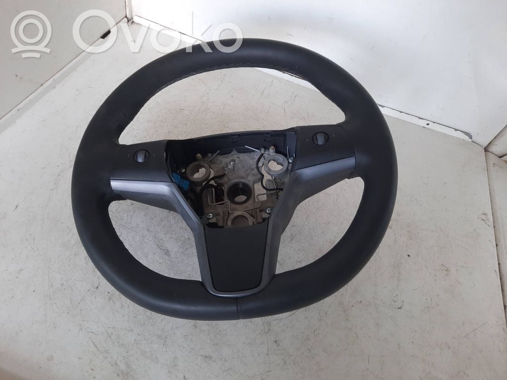 Tesla Model Y Stūre 