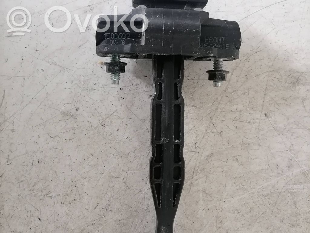 Tesla Model Y Etuoven pidätin 