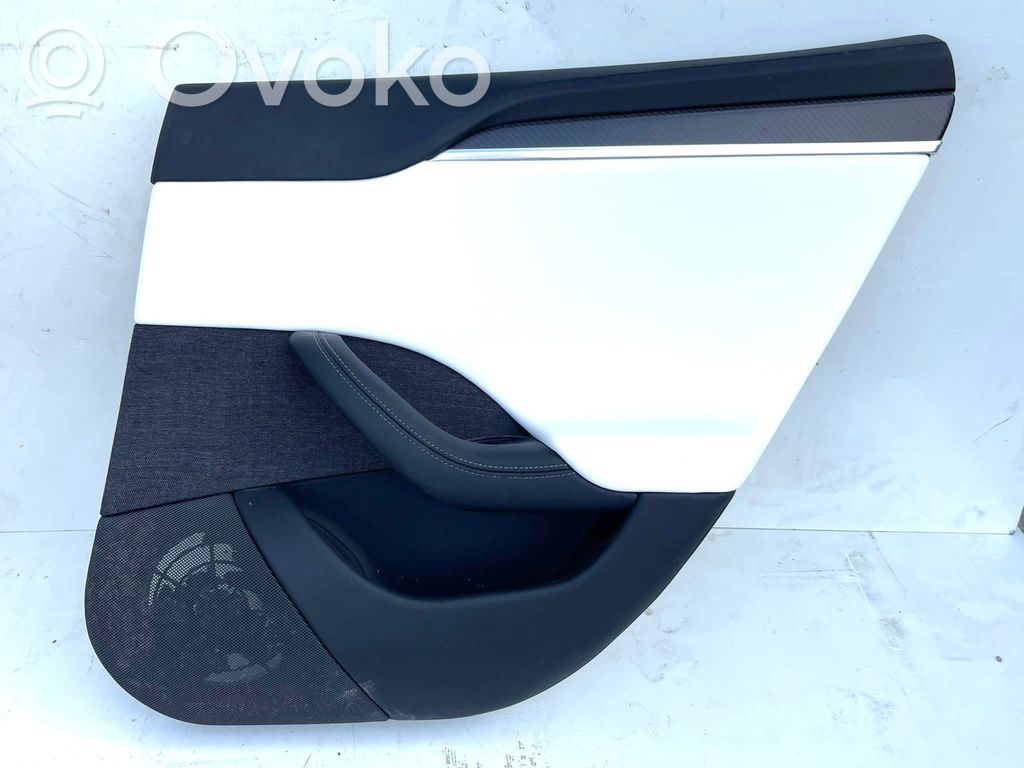 Tesla Model S Apšuvums aizmugurējām durvīm 