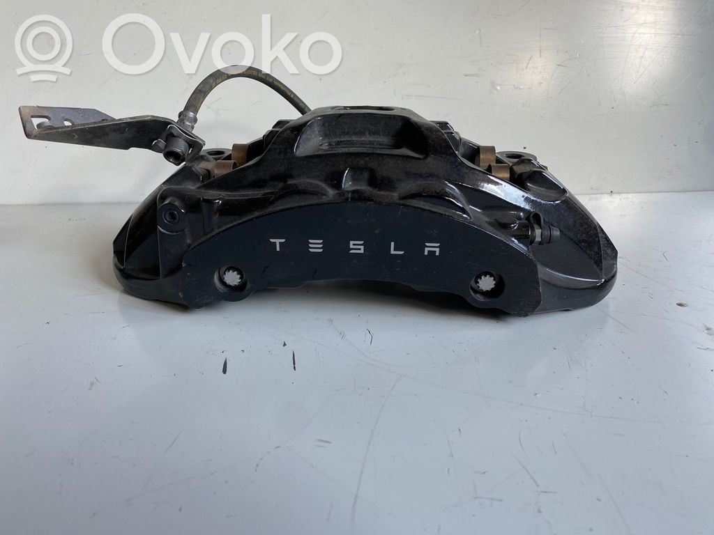 Tesla Model S Etujarrusatula 