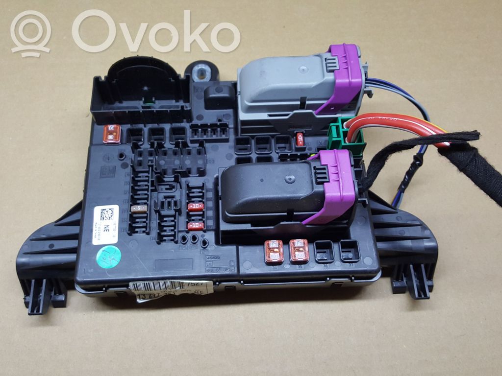 Opel Insignia A Drošinātāju bloks 