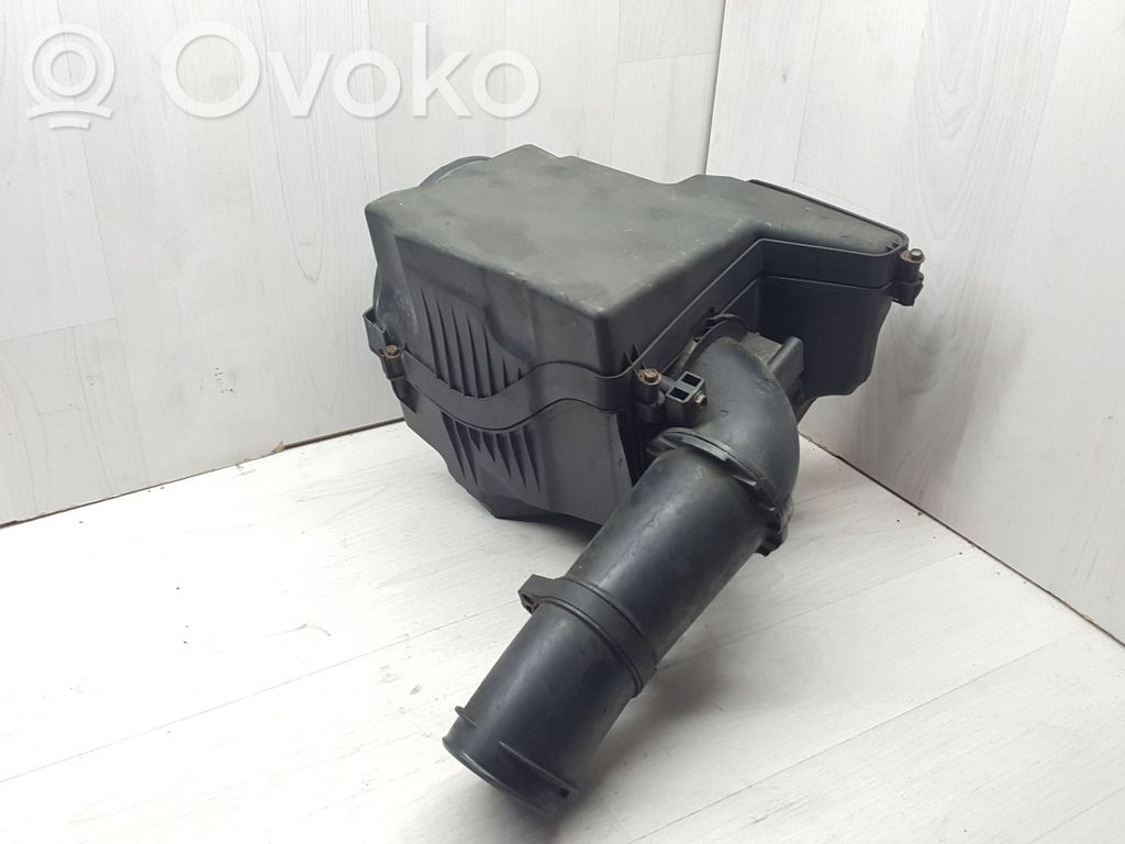 Ford Focus Air filter box 