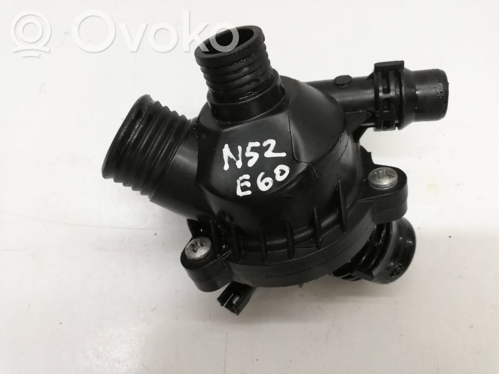 BMW 5 E60 E61 Boîtier de thermostat / thermostat 