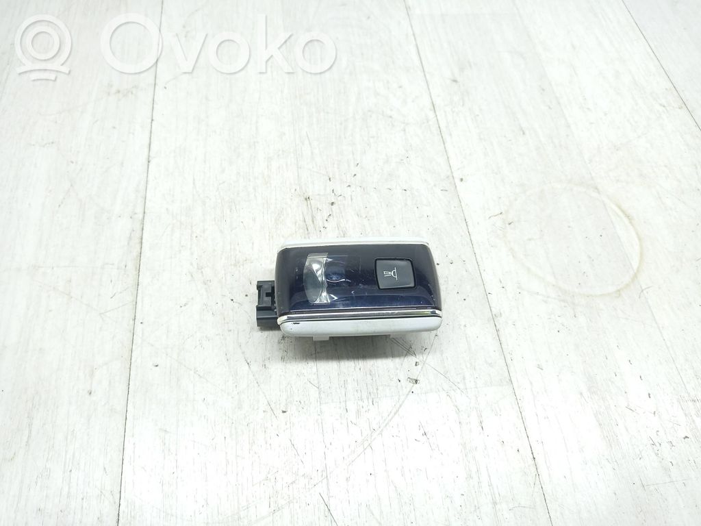 Peugeot 508 Rear seat light 