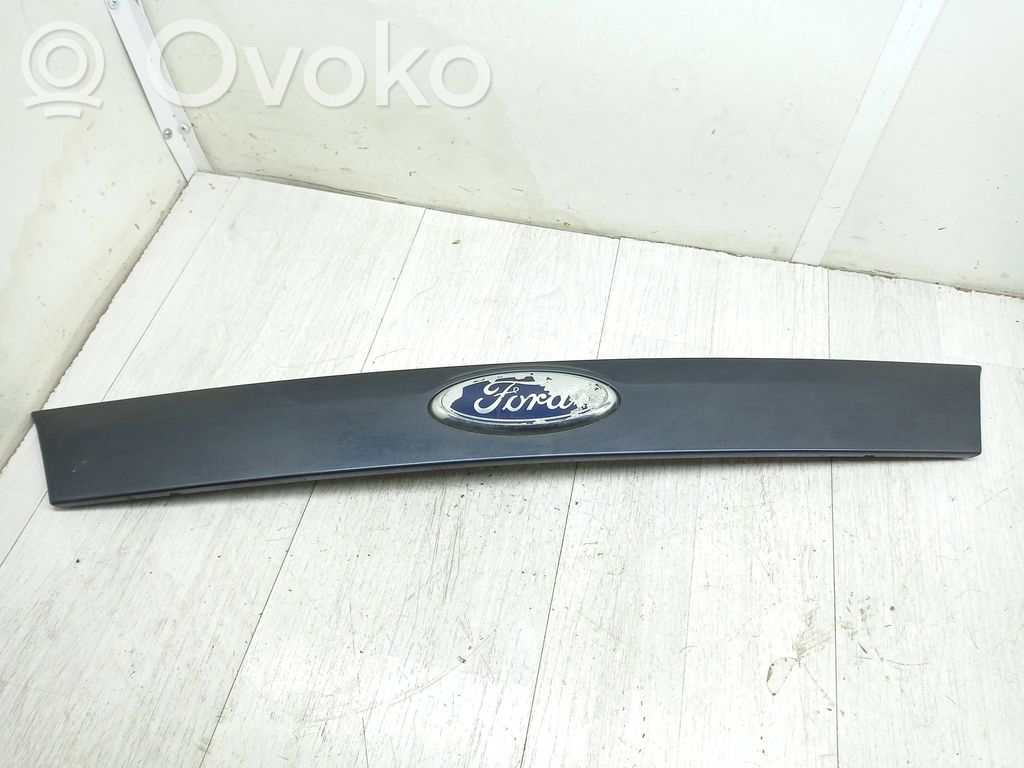 Ford Mondeo MK IV Rivestimento portellone 