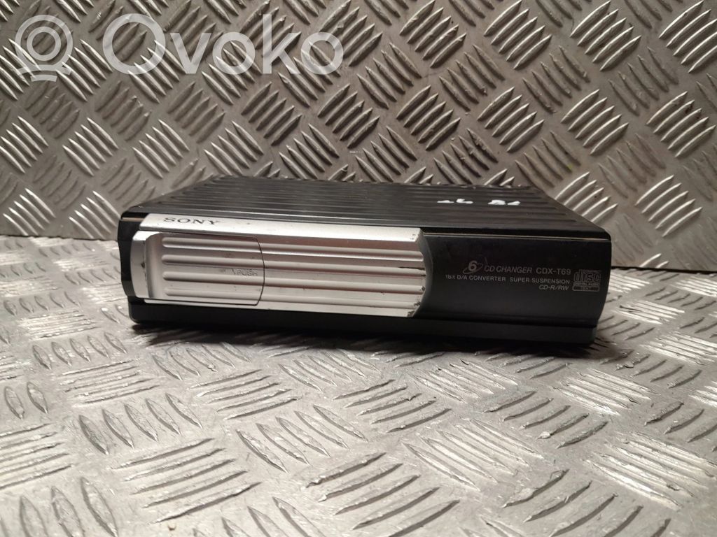 Opel Vectra C CD/DVD keitiklis 