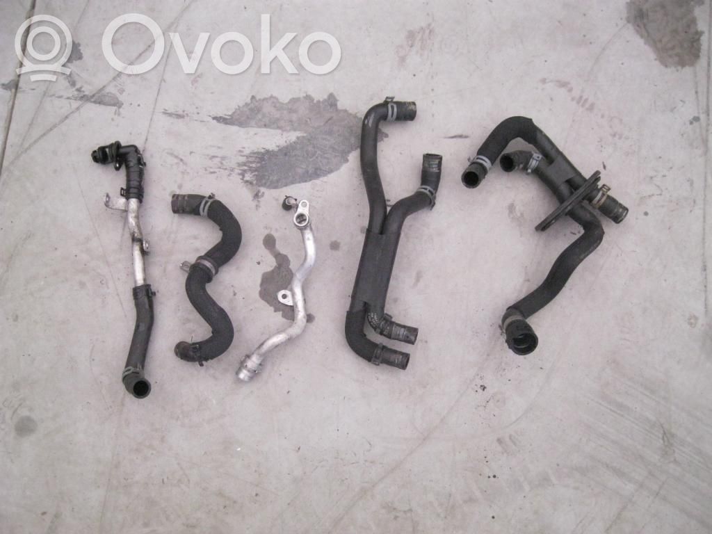 Audi A7 S7 4G Engine coolant pipe/hose 
