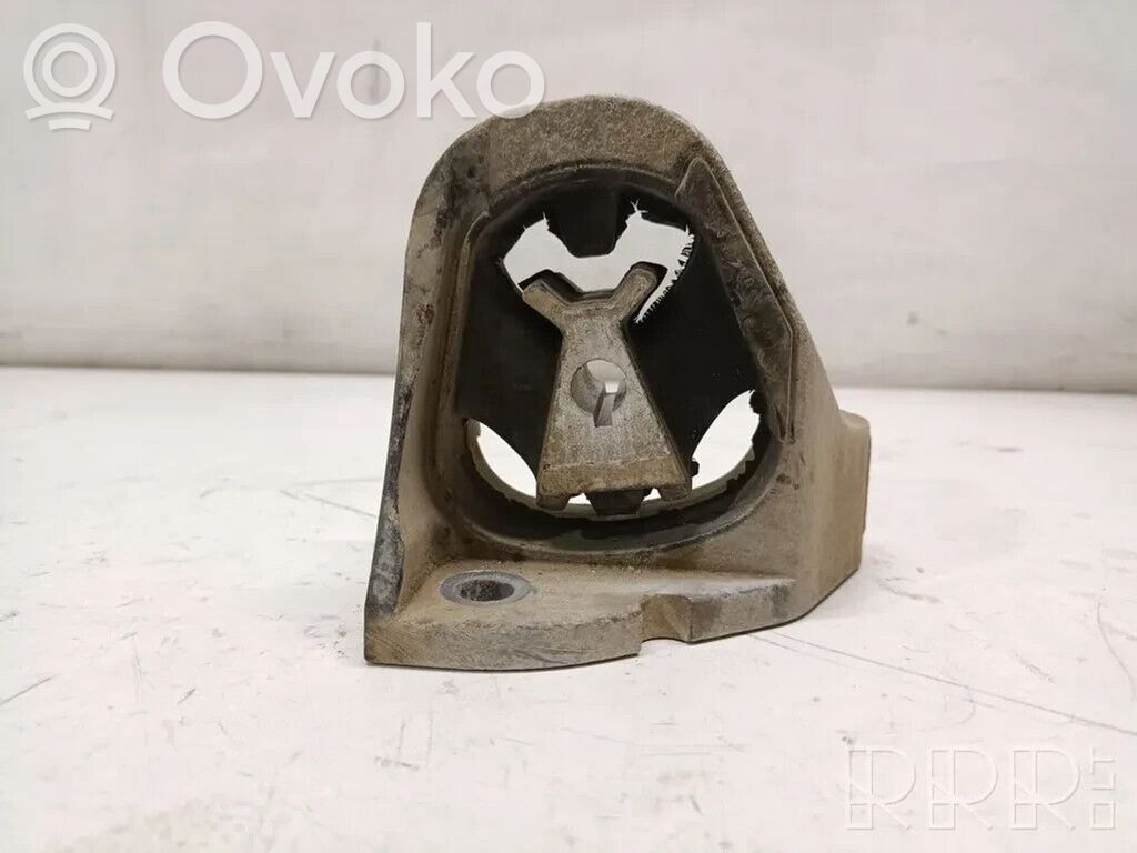 Volvo V40 Gearbox mounting bracket 