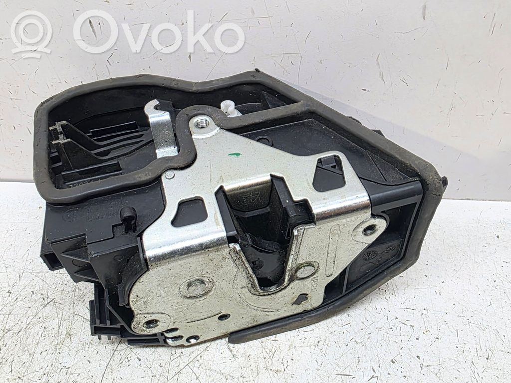 BMW 1 F20 F21 Takaoven lukko 
