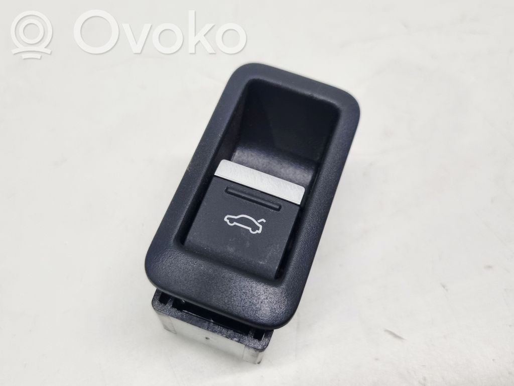 Audi Q4 Sportback e-tron Tailgate opening switch 