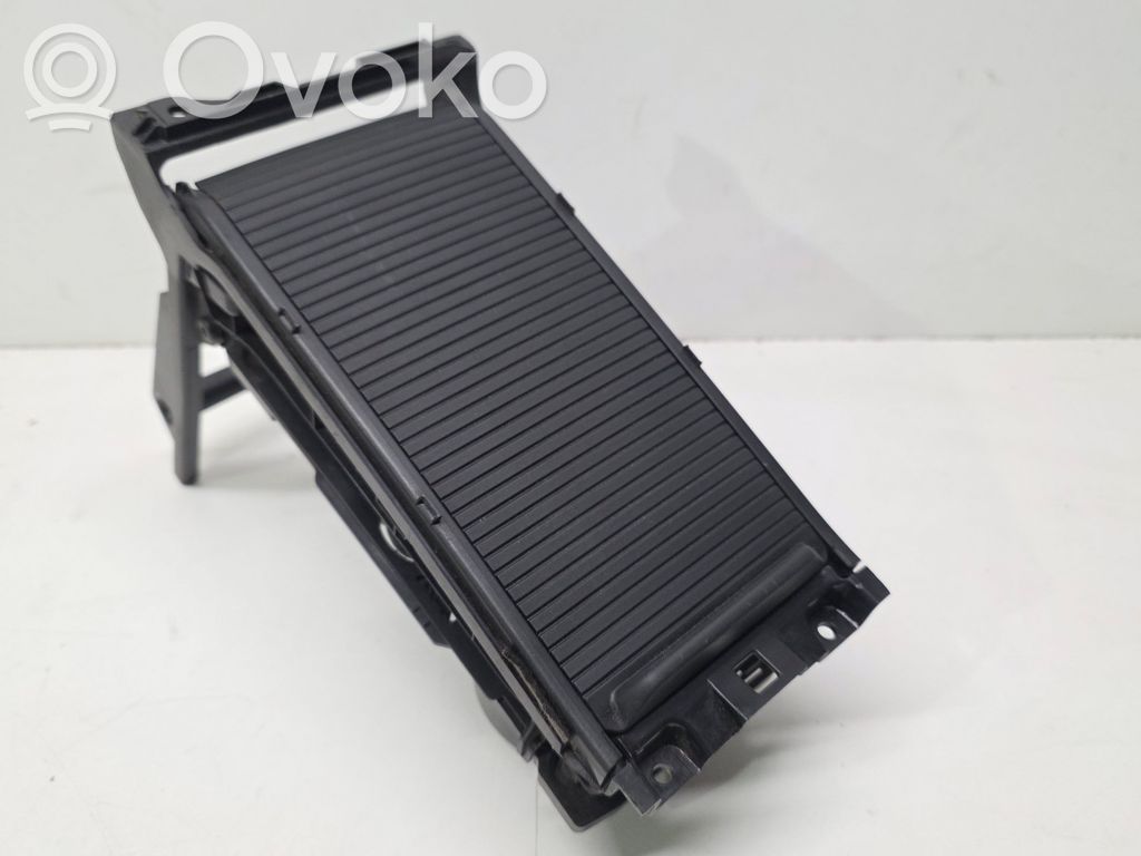 Volvo V40 Cross country Cup holder 
