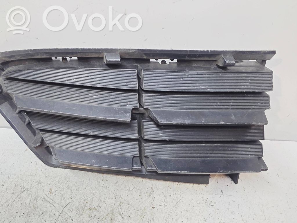 Toyota RAV 4 (XA40) Grilă inferioară bară față 