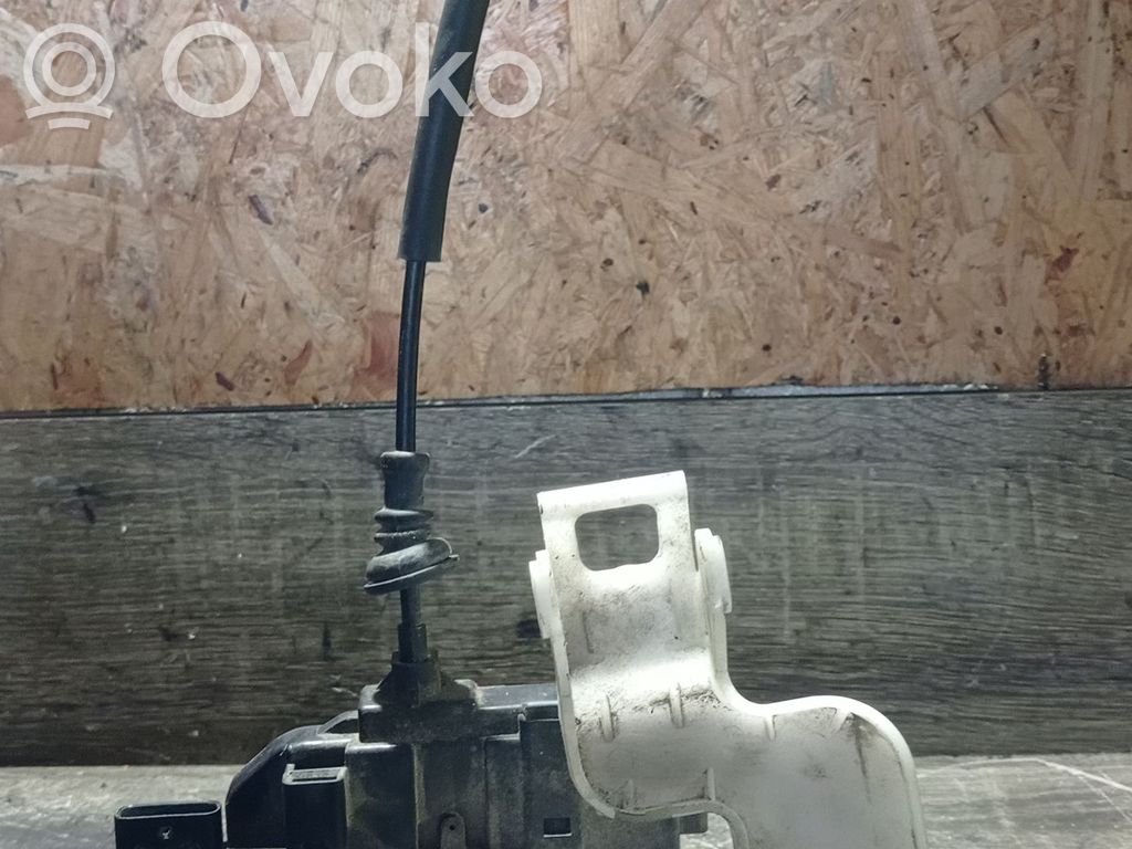 Nissan Qashqai Galinių durų spyna 