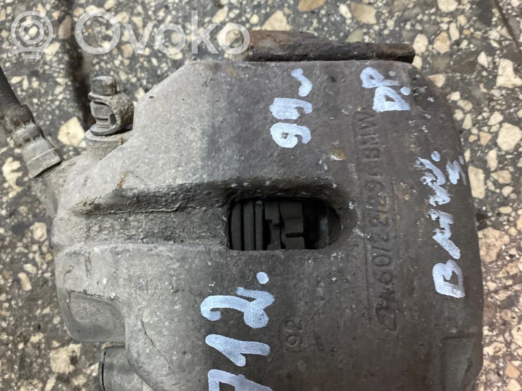 Front brake caliper
