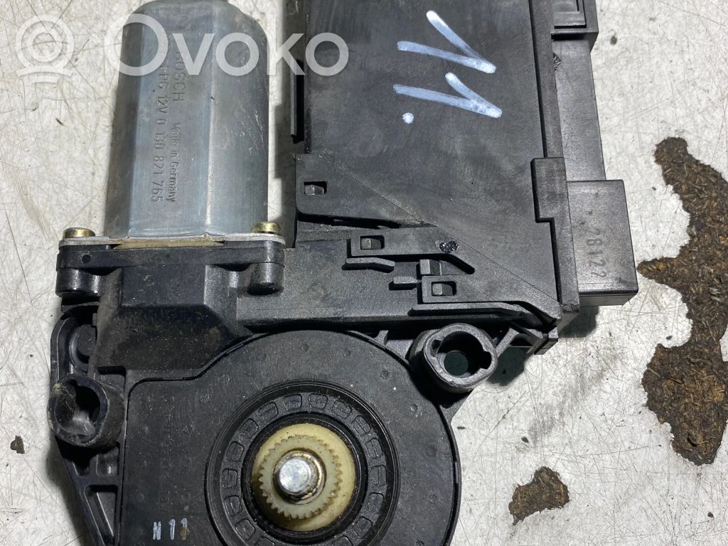 Audi A4 S4 B6 8E 8H Silnik regulatora szyby drzwi przednich 