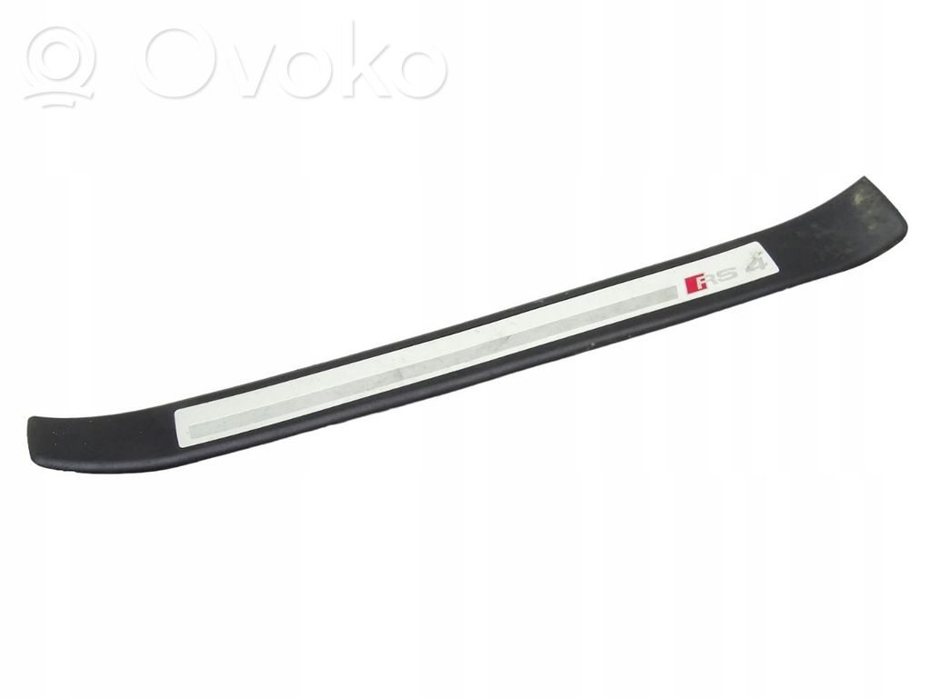 Audi A4 S4 B7 8E 8H Rivestimento vano piedi laterale 