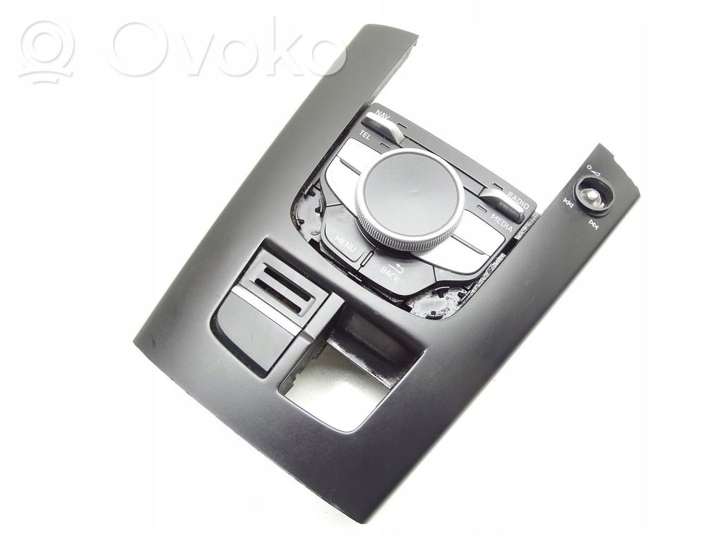 Audi A3 S3 8P MMI control unit 