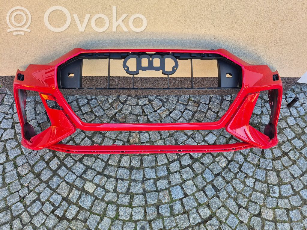 Audi RS Q3 Parachoques delantero 