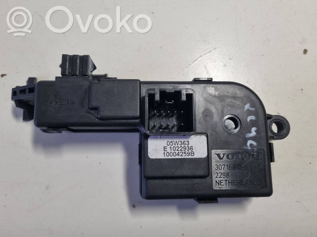 Volvo XC90 Moteur de lève-vitre de porte arrière 