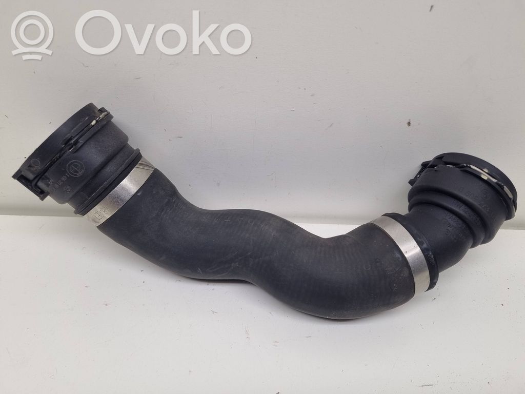 BMW 5 F10 F11 Conductă/furtun lichid de răcire motor 
