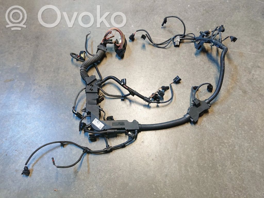 BMW 5 F10 F11 Wiązka przewodów silnika 