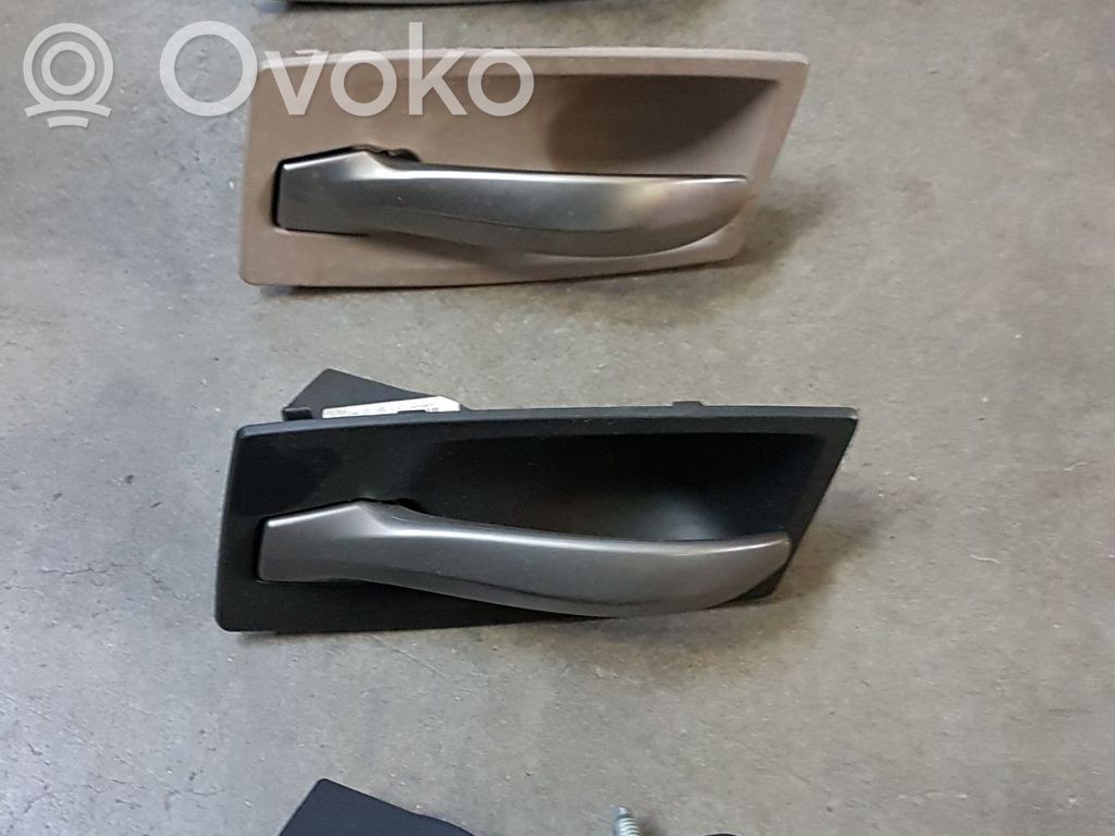 BMW 5 E60 E61 Iekšējais atvēršanas rokturītis 