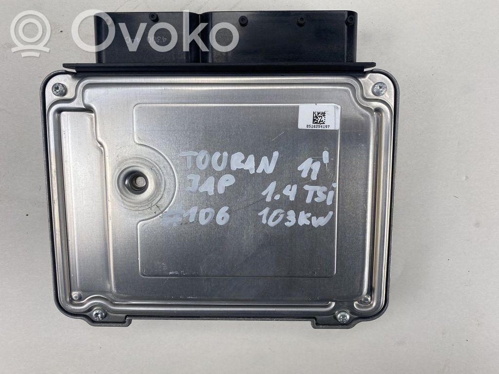 Volkswagen Touran II Engine control unit/module 