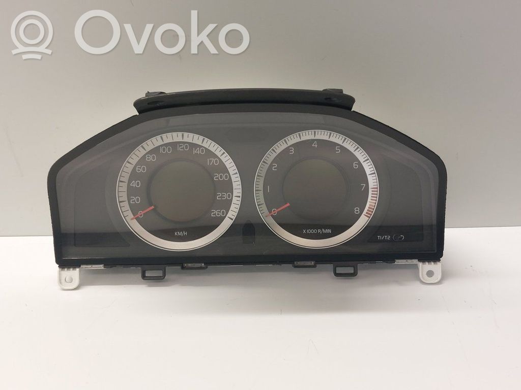 Volvo V70 Speedometer (instrument cluster) 