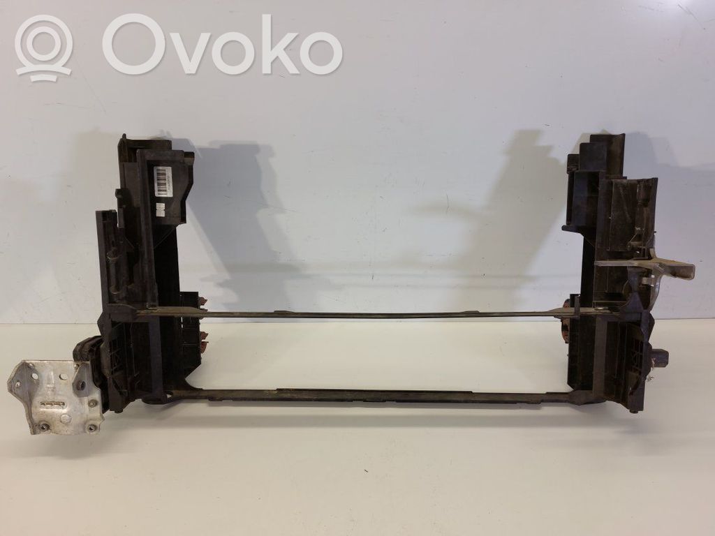 BMW 7 F01 F02 F03 F04 Poprzeczka zderzaka przedniego 