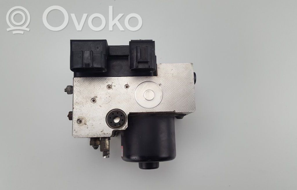 Lexus IS 200-300 Блок ABS 